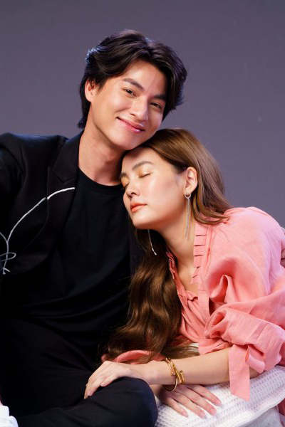 You Are My Make Up Artist (2022) 